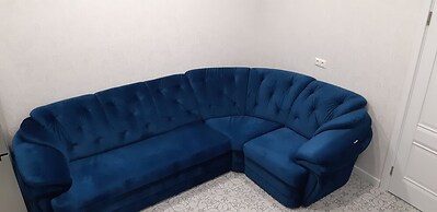 Nizhneimeretinskya apt 25