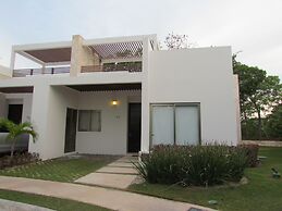 Luxury Villa & Golf Club By SA'AM