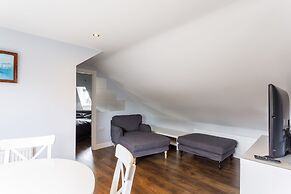 Molloy's Apartments