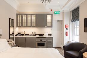 Molloy's Apartments