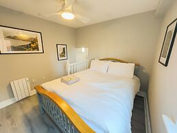 Molloy's Apartments