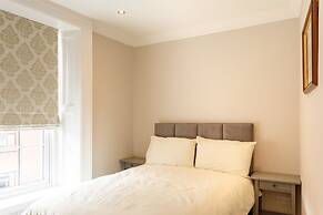 Molloy's Apartments
