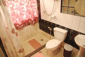Centro Mactan Suites