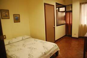 Centro Mactan Suites