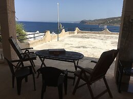 Daskalio Resort Adamis