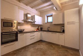 Il Borgo di Villa Cellaia