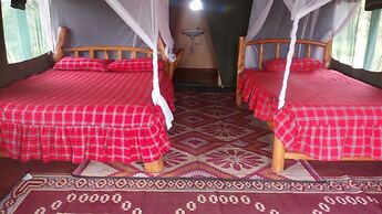 Masai Mara Manyatta Camp