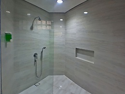 Villa 4-BR Klub Bunga No. 8 Batu Malang