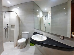Villa 4-BR Klub Bunga No. 8 Batu Malang