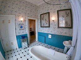 Escape To Edinburgh @ Albyn Place