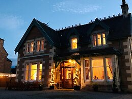 Lairds Lodge