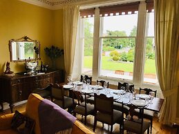 Lairds Lodge