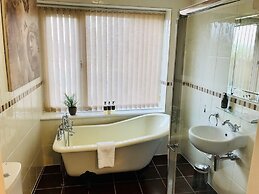 Lairds Lodge