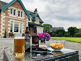 Lairds Lodge