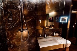 BOUTIQUE HOTEL11 with rooftop SPA