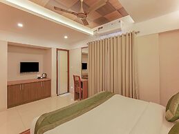 Treebo Goodland Residency - 500m from Railway Station