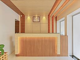 Treebo Goodland Residency - 500m from Railway Station