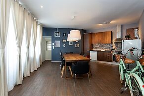 BCharming House