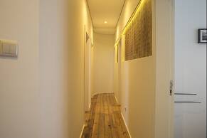 BCharming House