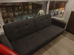 Amazing Royal Suites Yorkville