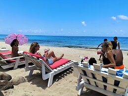 Paraiso Beach Hotel