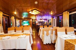 Golden Star Cruise