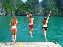 Golden Star Cruise