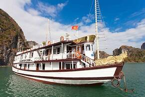 Golden Star Cruise