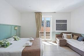 Boutique Suites 186