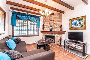 Cubo's Villa Dos Reyes