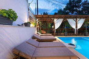Kipos Resort