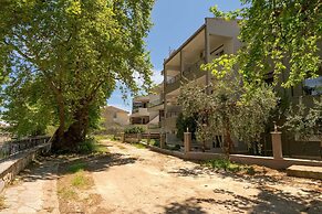 Kipos Resort
