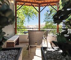 Kipos Resort