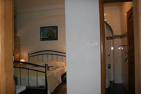 Emily Rooms