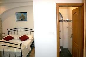Emily Rooms