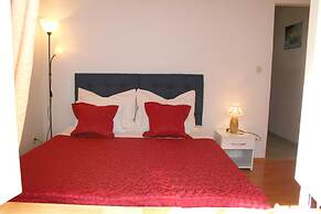 Emily Rooms