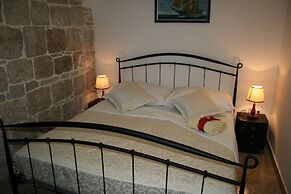 Emily Rooms