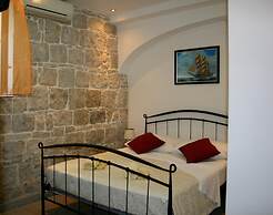 Emily Rooms