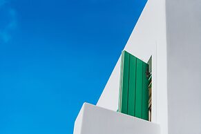 Aelia Apartments & Suites