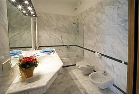 Lake Lugano 1 bed Apartment With Balcony