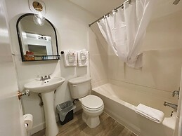 Emerald Valley Inn