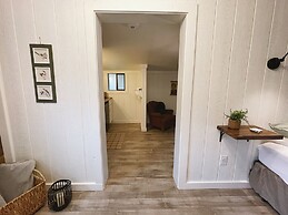 Emerald Valley Inn