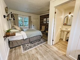Emerald Valley Inn