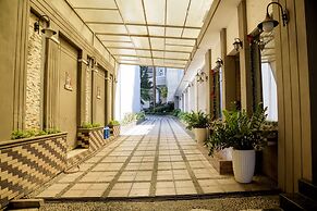 Ha Trinh Hotel