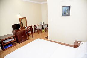 Ha Trinh Hotel