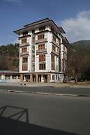 Hotel Golden Roots