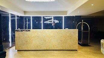 Hotel The Capital