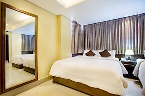 Hotel The Capital