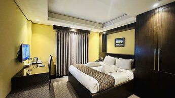 Hotel The Capital