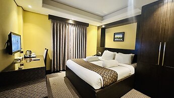 Hotel The Capital